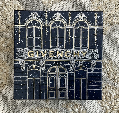 Givenchy Irresistible Eau de Parfum 50ml Body Lotion Lipstick Gift Set RRP £100 - Picture 2 of 7