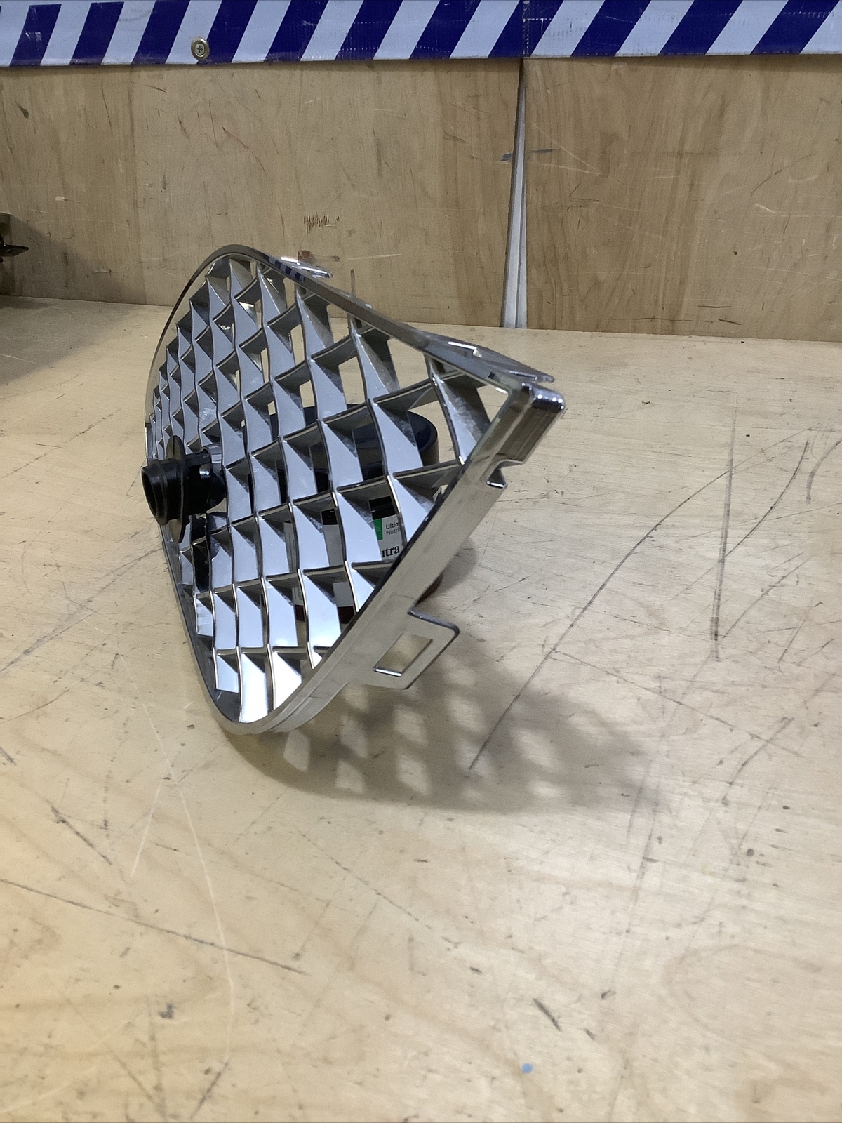 2012 2013 2014 2015 2016 2017 2018 BENTLEY GT GTC RIGHT LOWER GRILLE USED OEM