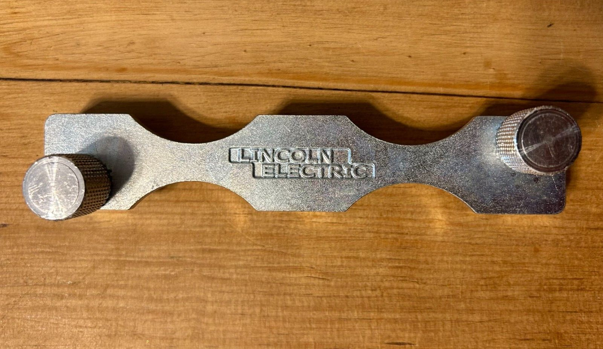 LINCOLN ELECTRIC KP2071-1 WIRE GUIDE ASBLY, OUTER, 4 ROLL | eBay