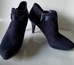 bandolino baruffi bootie