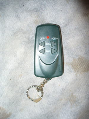 Radio Transmitter Remote Control Keychain Keyring Model : PT-TX01P channel 9