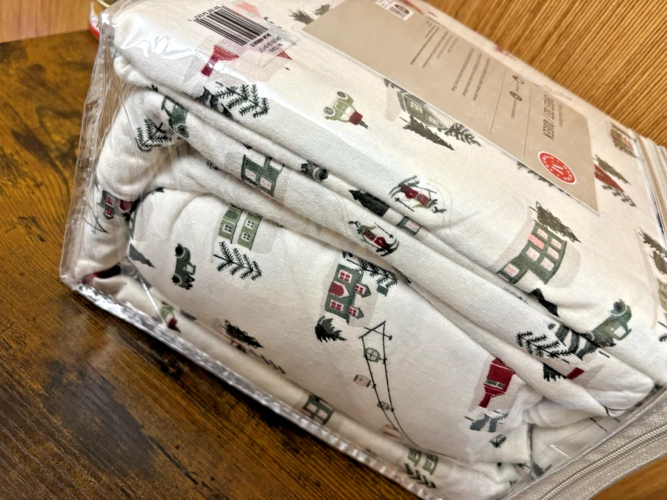 Martha Stewart QUEEN Cotton Flannel Christmas Ski Town Green Sheet Set New - Image 4 of 4