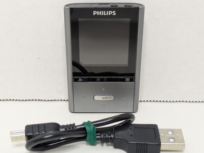 Philips GoGear Vibe 8 GB W/ Cable Bundle -- Needs New Battery