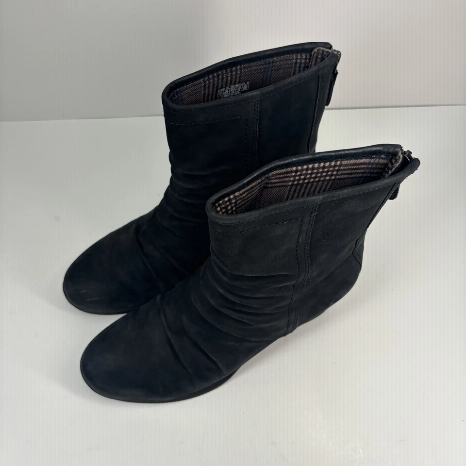 Botas Rockport Cobb Hill Natashya para mujer EE. UU. 9M de cuero negras con tacón holgado Foto 2 de 4