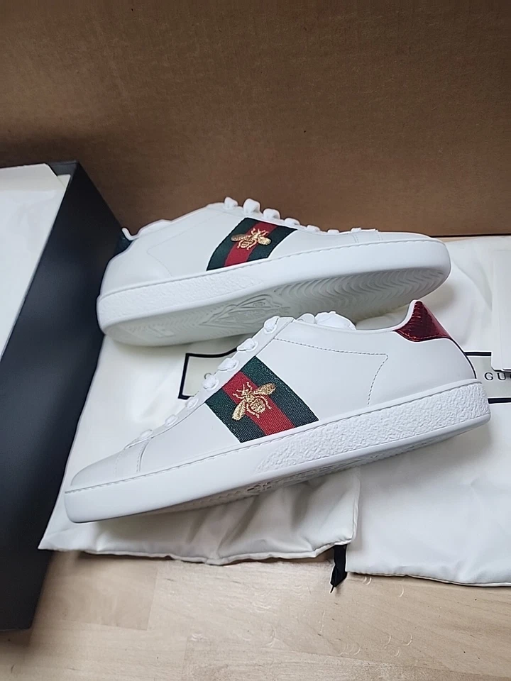 Tênis Gucci Feminino Ace Logotipo Abelha Branco Verde/Vermelho Listras Tamanho 37 EUA 6. - Imagem 3 de 4