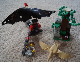 Lot LEGO Adventurers 5921 Dino Island Research Glider 2541 Baron Von Barron Car