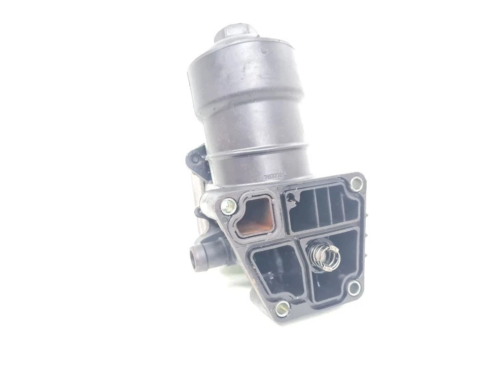 Soporte de montaje filtro aceite diésel Volkswagen Tiguan 2014 03L117021C ARA308946 Foto 4 de 4