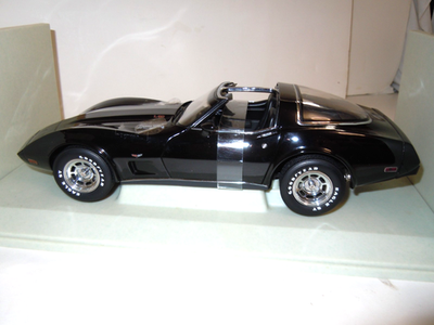 1:18 UT Models 1978 Chevrolet Corvette Black | eBay