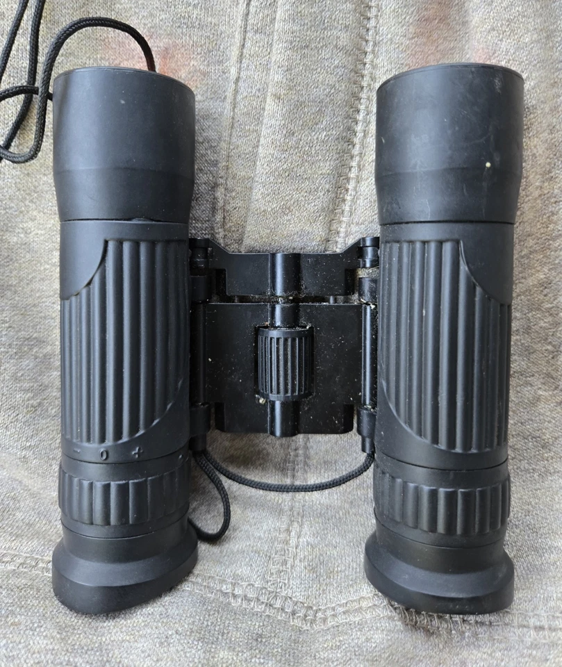Vintage Celestron Binoculars 10x25  - Image 4 of 4