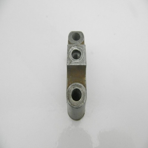 Triumph T 300 Sprint Nockenwellenbock Zylinderkopf Nockenwelle Bock sechs 13567