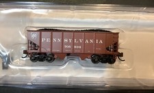N Scale Bachmann - Pennsylvania Railroad 55 Ton Twin Bay Hopper with Coal Load