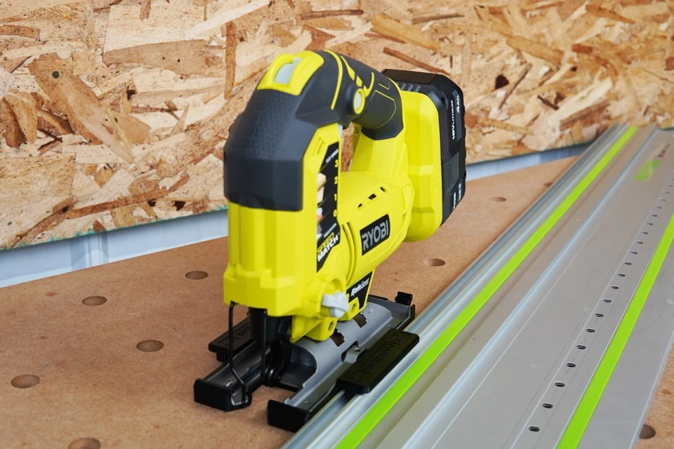 Adaptador de riel guía de sierra de oruga ToolCurve para sierra caladora Ryobi 18v Foto 3 de 4