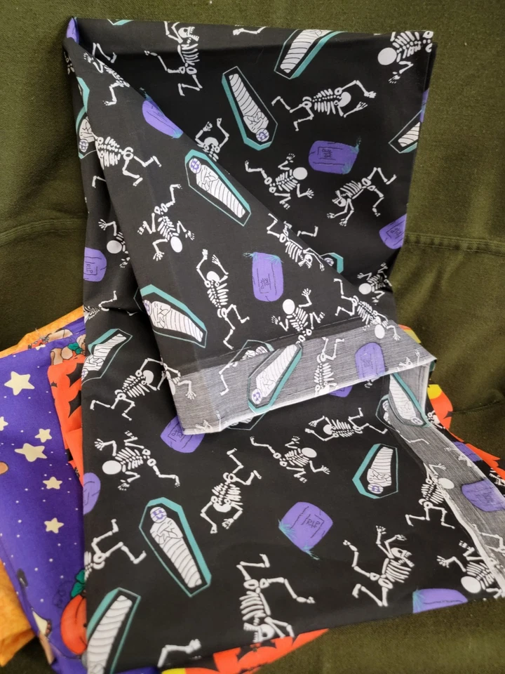 Vtg Lot Daisy Kingdom Halloween Hijinxs Bear Pumpkin 2.44 Yds Cotton Fabric 1995 - Image 2 of 4