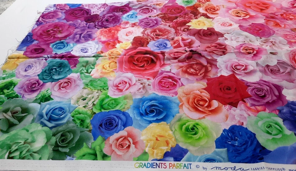 1 1/2 Yds Gradients Parfait #33640 Moda Fabrics Multicolor Packed Roses Cotton - Image 4 of 4