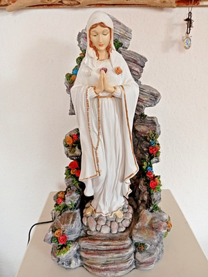 Design Toscano Statue ''Gesegnete Jungfrau Maria, beleuchtet'', Beige