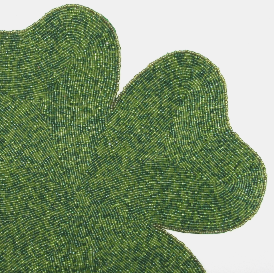 STOREHOUSE ST. PATRICKS CLOVER SHAMROCK BEADED PLACEMAT CHARGER BNWT 6