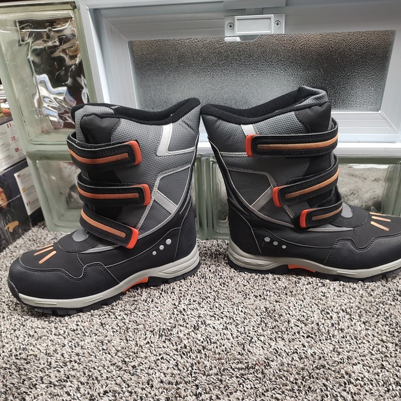 Sporto brand new Winter Snow Boots grey Orange Size 5 m insulated winter boots 