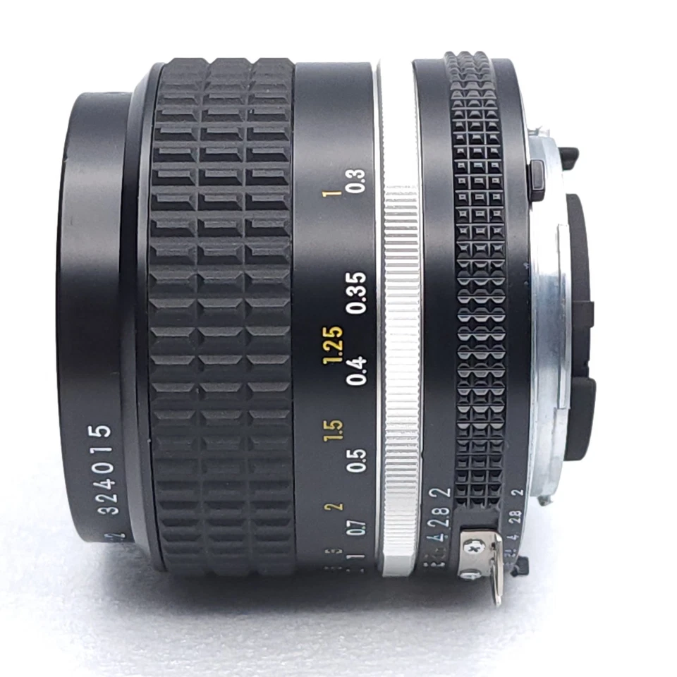 32xxxx SIC [COME NUOVO] Nikon Ai-S Ais Nikkor 35 mm f/2 obiettivo grandangolare dal GIAPPONE - Immagine 4 di 4