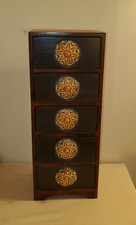 Organizador de hilo/joyería decorado con 5 cajones
