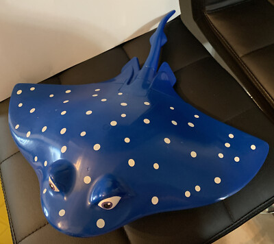 2015 disney pixar dory finding nemo Mr. Ray stingray carrying case with wheels