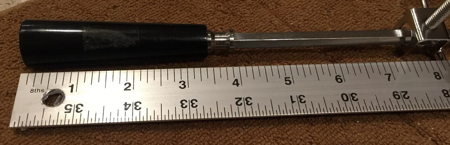 Rotisserie kit with motor, power source, spit, skewers, handle Model