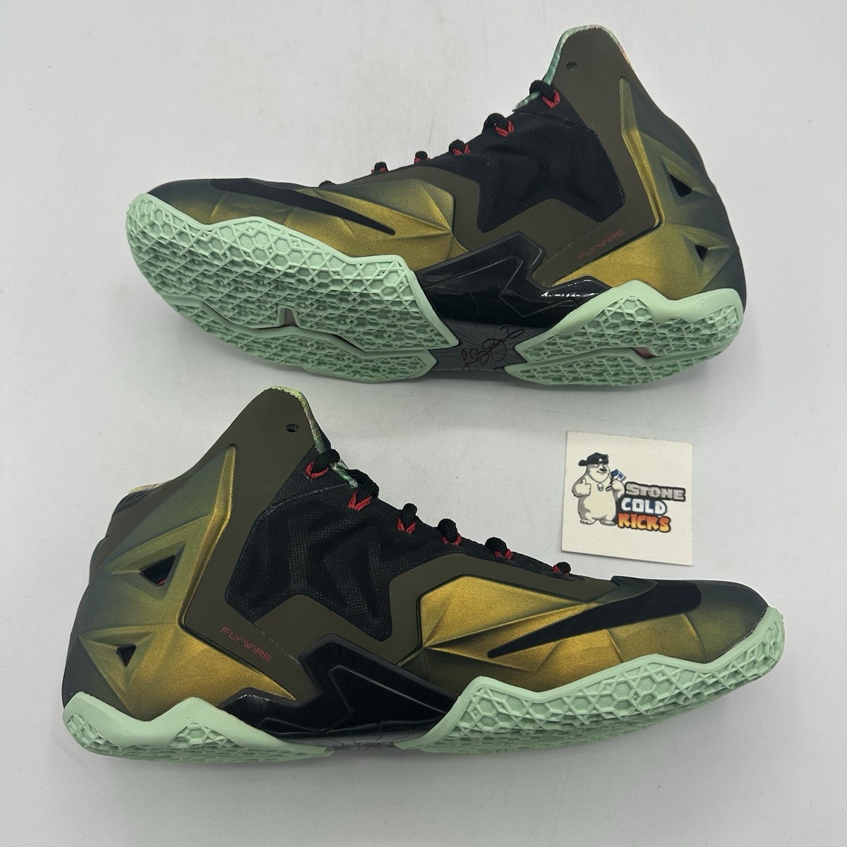 Nike LeBron XI King\'s Pride Metallic Green/Gold colorway Men\'s Sneaker Size 10 Nike LeBron XI  main image 4