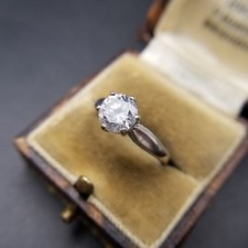 Cubic Zirconia Round Solitaire Simple Vintage Ring Silver Tone Classic Elegant