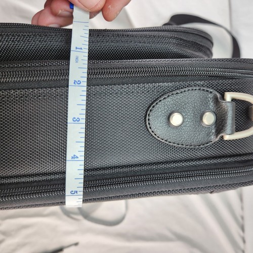 Dell Laptop Briefcase/Carry-on Black Cordura 17"×14"×5" With Spacious Interior - Picture 6 of 9