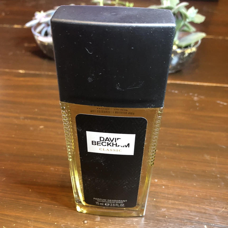 Desodorante perfume David Beckham Classic por David Beckham 75 ml / 2,5 fl oz para hombre Foto 3 de 4