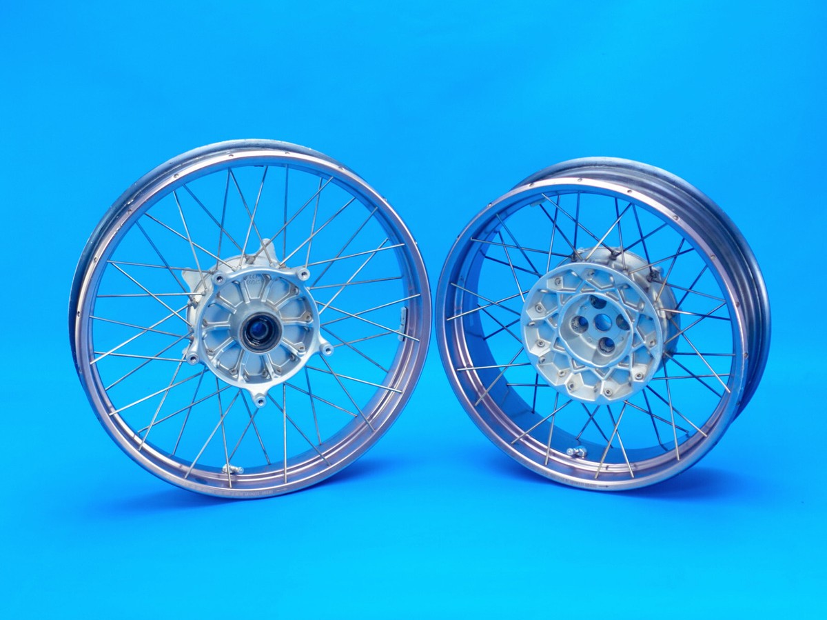 BMW☆R1100GS☆フロントホイール 2026年最新】Yahoo!オークション -BMW r1100gs フロントホイールの中古