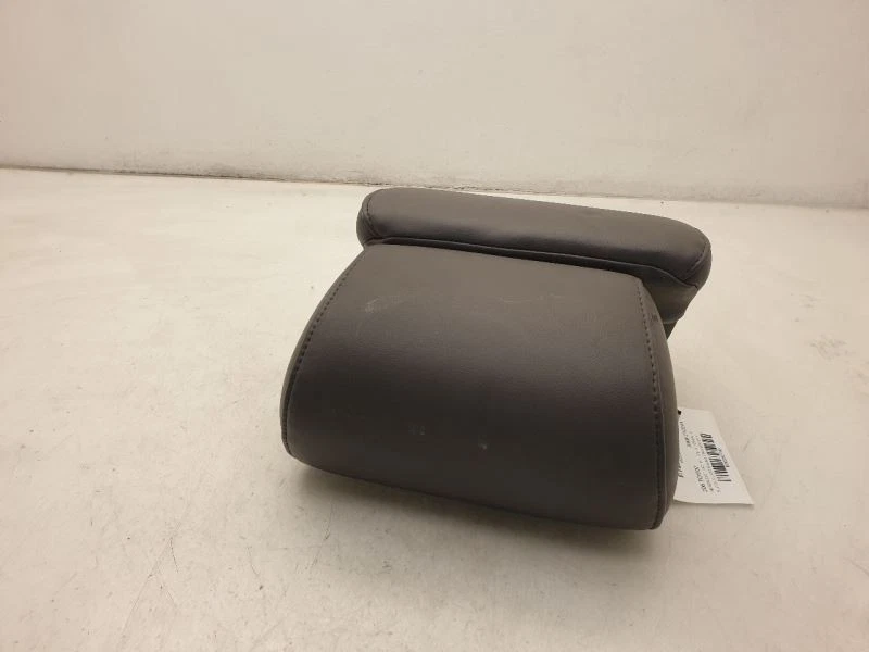 2007 TOYOTA SOLARA SLE 3 PIECE REAR LEATHER HEADREST SET - Image 3 of 4