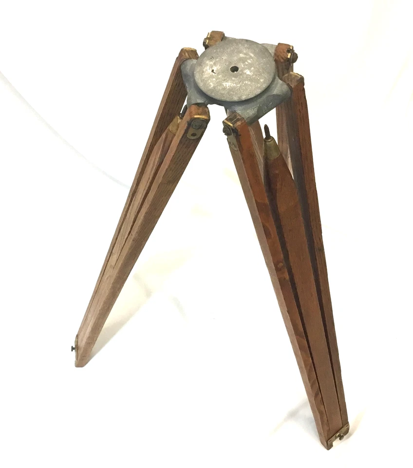 Antique/Vintage Early 19th Century Sturdy Tripod Wooden/Brass Fittings - Image 2 of 4