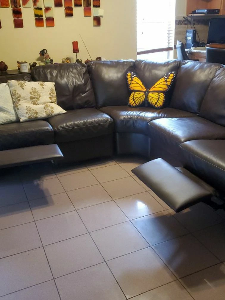 Natuzzi leather sofa set deals