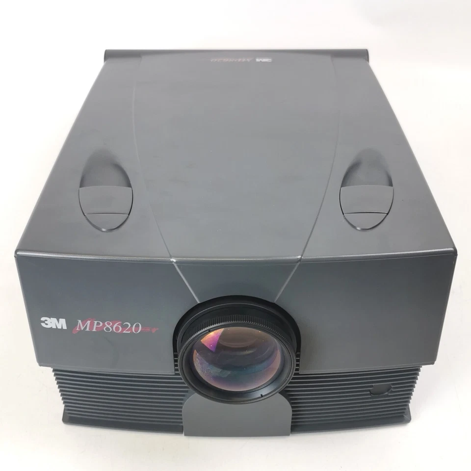 3M Desktop Projector MP8620 w/ Remote, Case & Accessories DV 710 Liesegang - Image 4 of 4