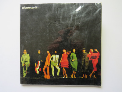 Pierre Cardin - Japan Ausstellung 1982 - Japanisches Buch - Haute Couture Mode