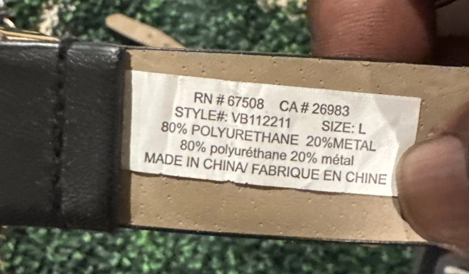 Cinturón de moda Vince Camuto de poliuretano de diseñador adornado plateado negro Foto 2 de 4