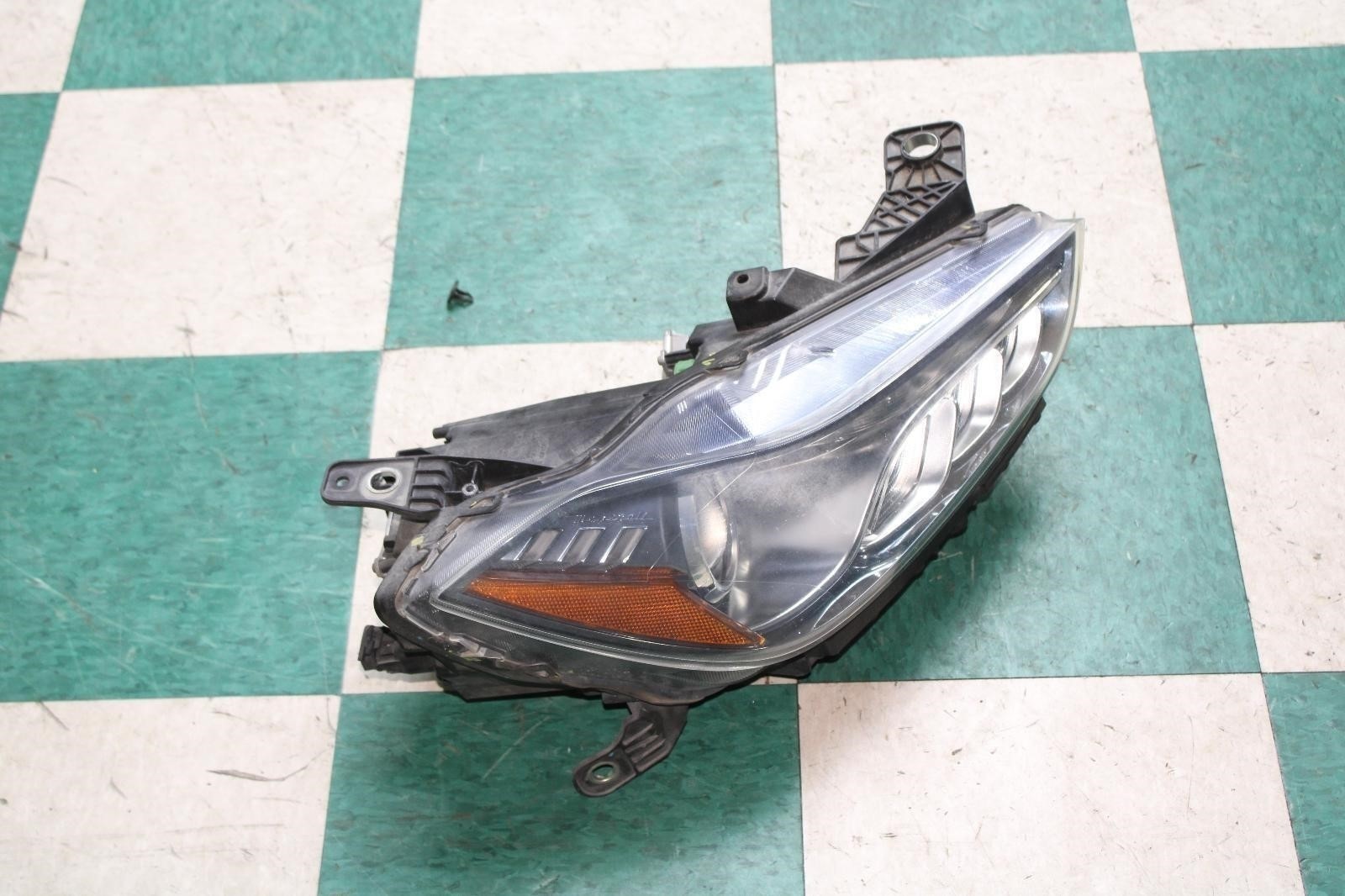 114-17 Ghibli Xenon HID RH Passenger Headlight Headlamp Light Lamp Factory OEM