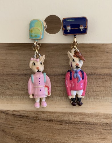 Les Néréides N2 Pour LNLA enamel school kids bunny rabbit clip on earrings NWOT - Picture 3 of 4