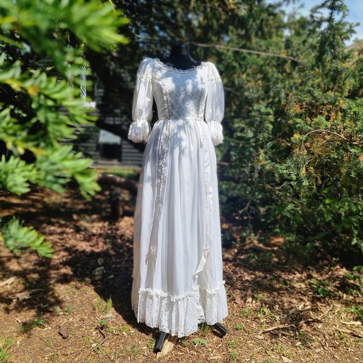 Vintage 1980s Pronuptia White Bo Peep Milkmaid Lace Wedding Dress