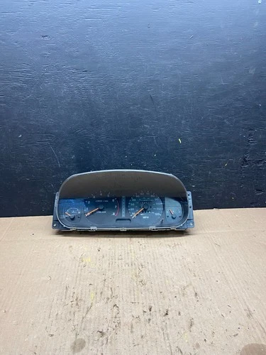 1998 to 1999 Isuzu Passport Speedometer Cluster Gauge OEM P7678 DG