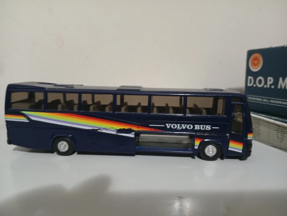 Volvo 149 Pullmann Joal 1/50 - Immagine 3 di 4