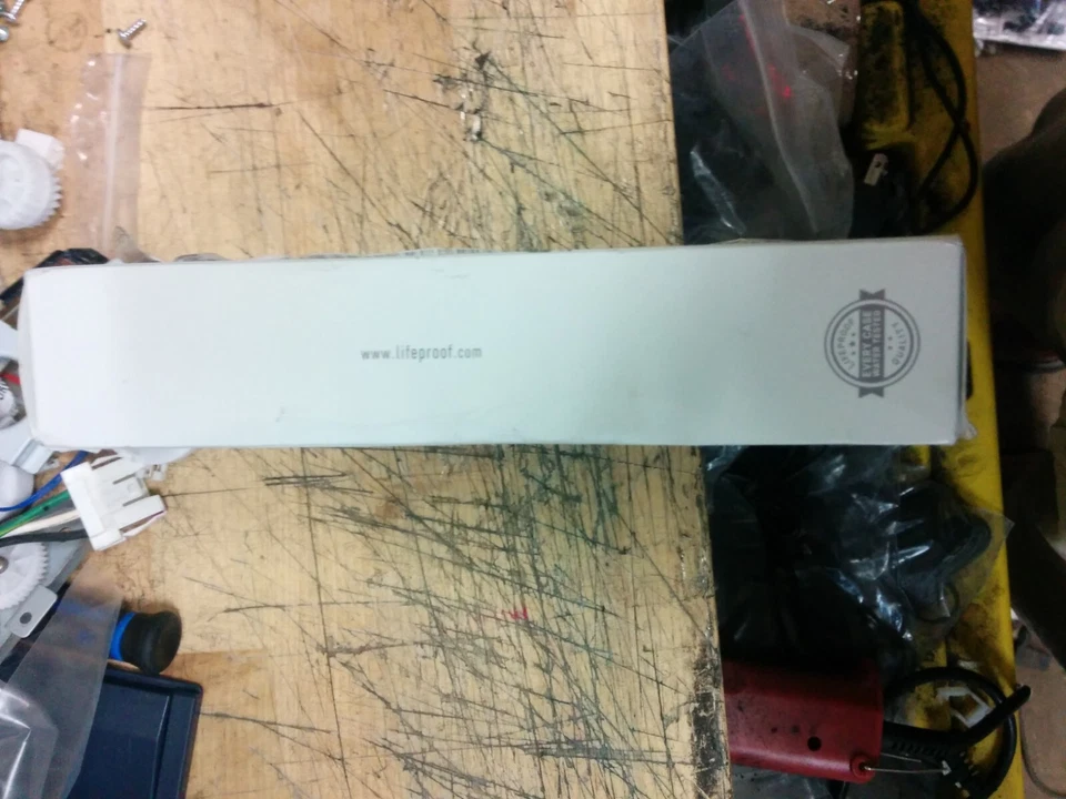 Funda LifeProof Nuud Serie Impermeable a Prueba de Suciedad Solo para Apple iPhone 6S. Foto 2 de 4