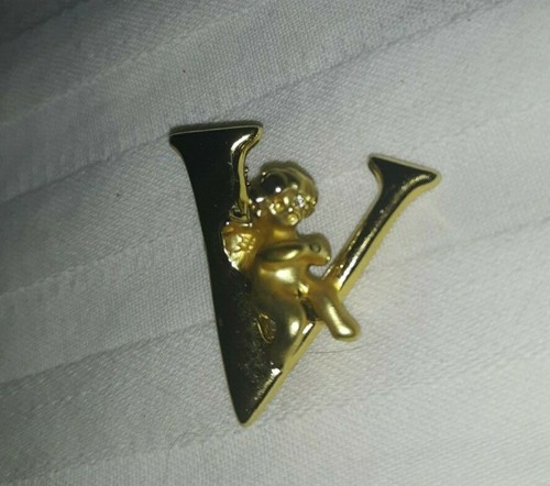 Vtg. Signed (Landau??? Lanvin???) CHERUB "V" GoldTone LAPEL PIN - Picture 4 of 11