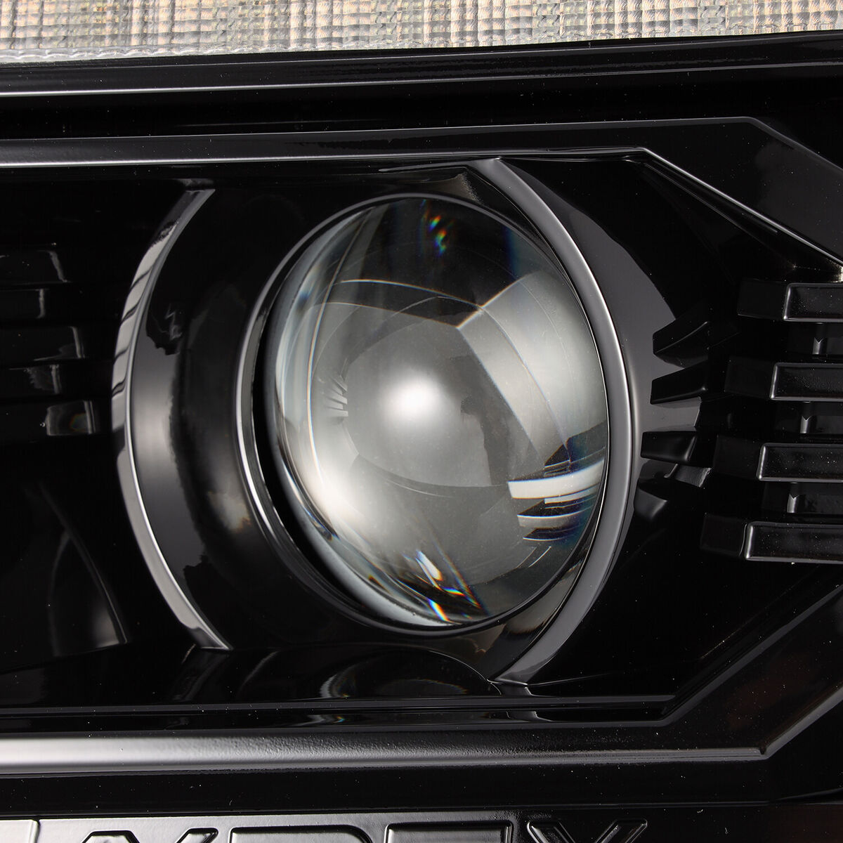 Lux_Alectoページ Akimbo 4-Light Pendant W LED Bulbs