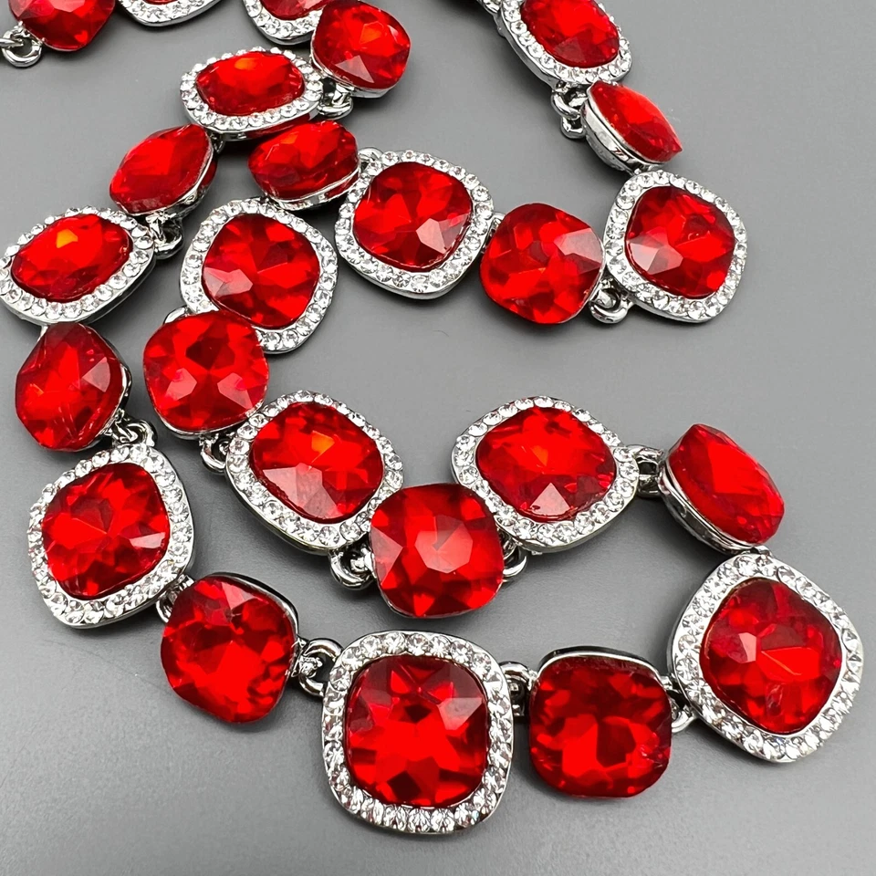 Colar de tênis feminino almofada vermelha cristal strass babador joia tom prata 48 - Imagem 2 de 4