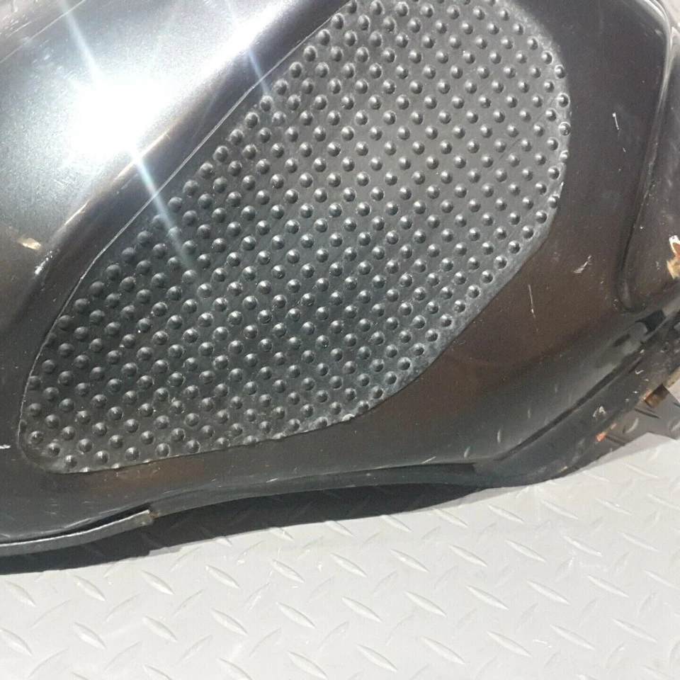 Tanque de combustible Kawasaki ZX6R Ninja J1 J2 2000-2002 tanque de gasolina con grifo de combustible negro Foto 4 de 4