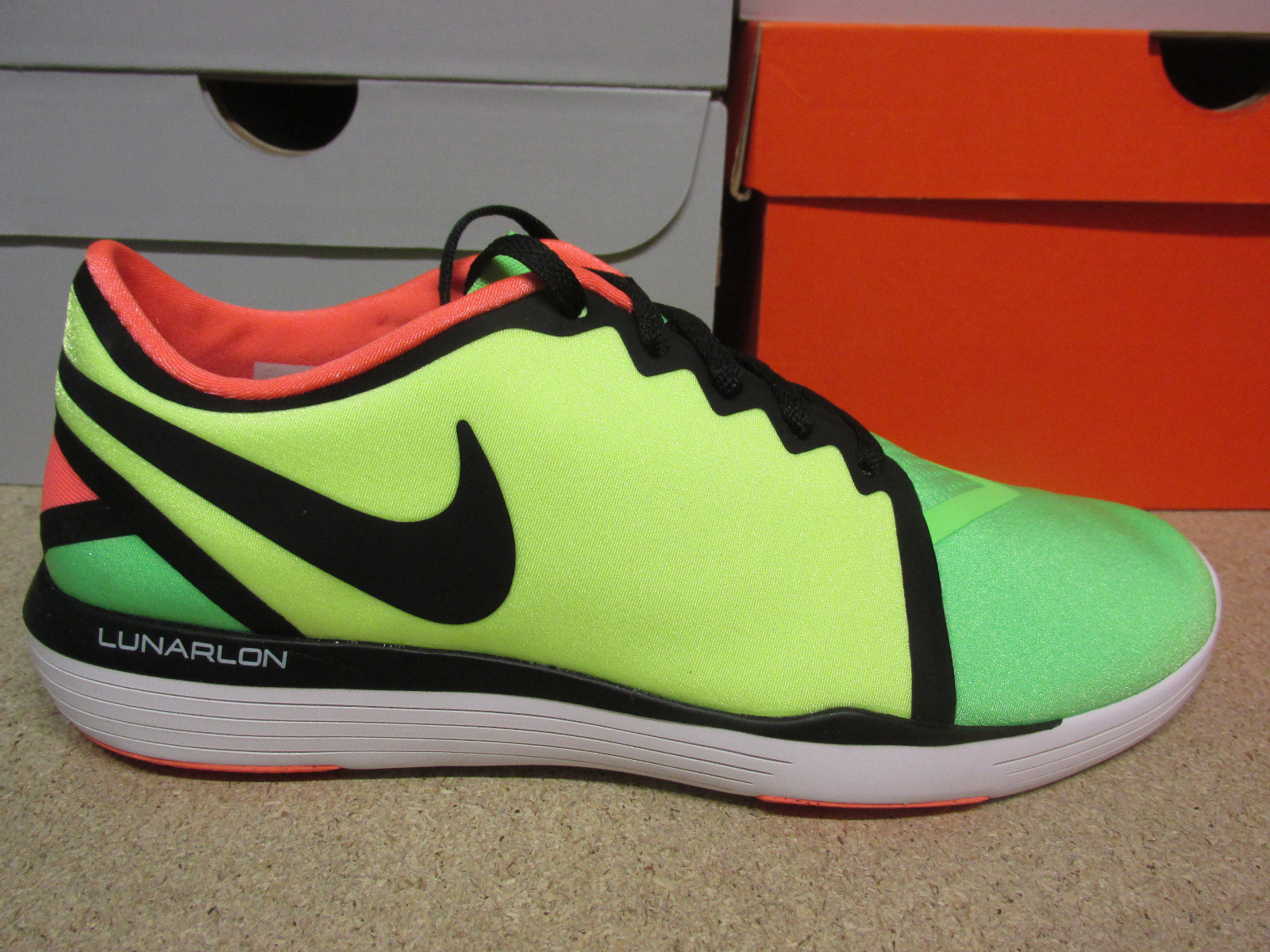 Femmes Nike Lunar Lunar Lunar Sculpt baskets chaussures de course des formateurs 818062 300 31158a Femmes Nike Lunar Lunar Lunar Sculpt baskets chaussures de course des formateurs 818062 300 31158a