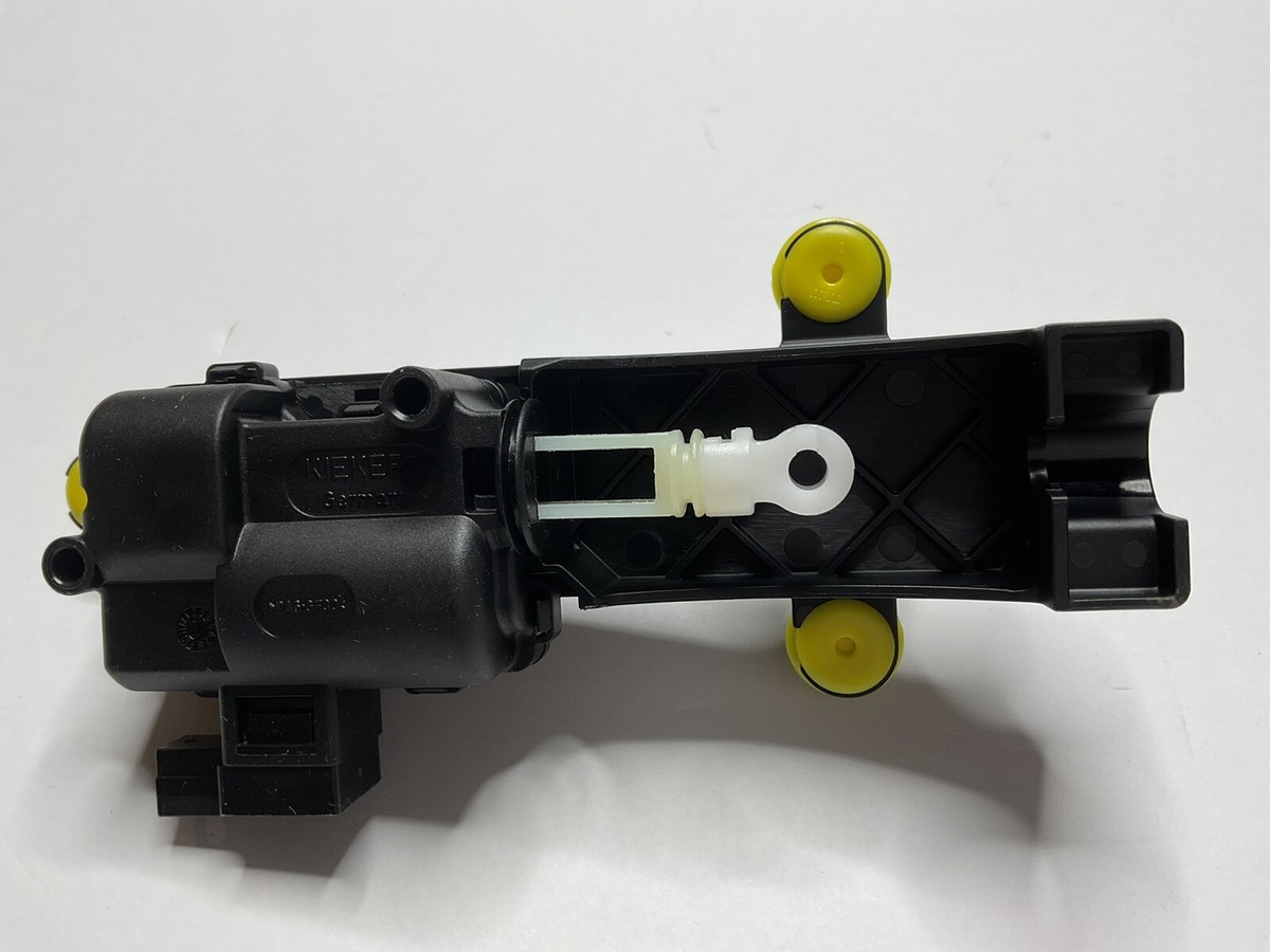 Tesla Model X Front Right Passenger Side Door Latch Release