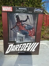 Marvel Gallery Elektra as Daredevil 2023 PVC Diorama Diamond Select Toys Statue