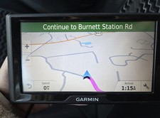Garmin Nuvi 145-01615-10 GPS Navigation Bundle 5" Screen Works